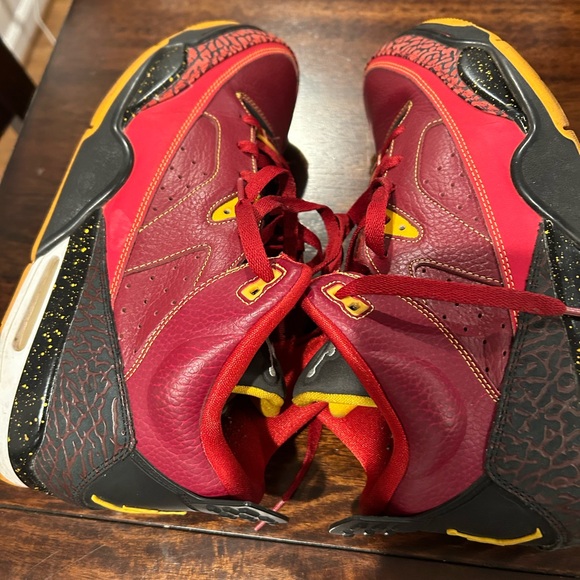 Jordan Sneakers - Picture 6 of 9